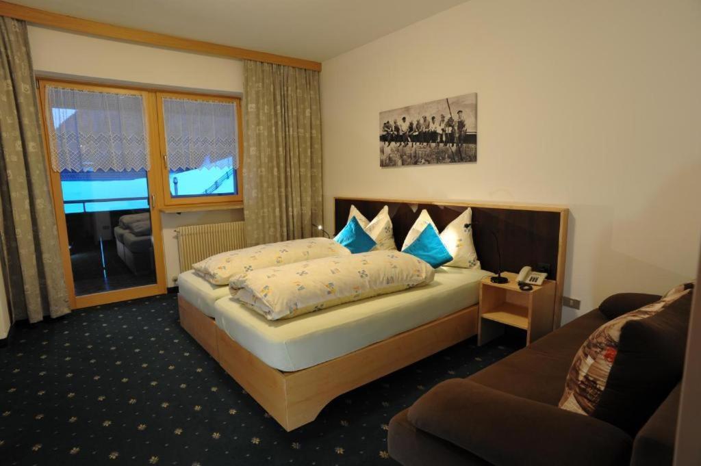 Hotel Martellerhof ภายนอก รูปภาพ