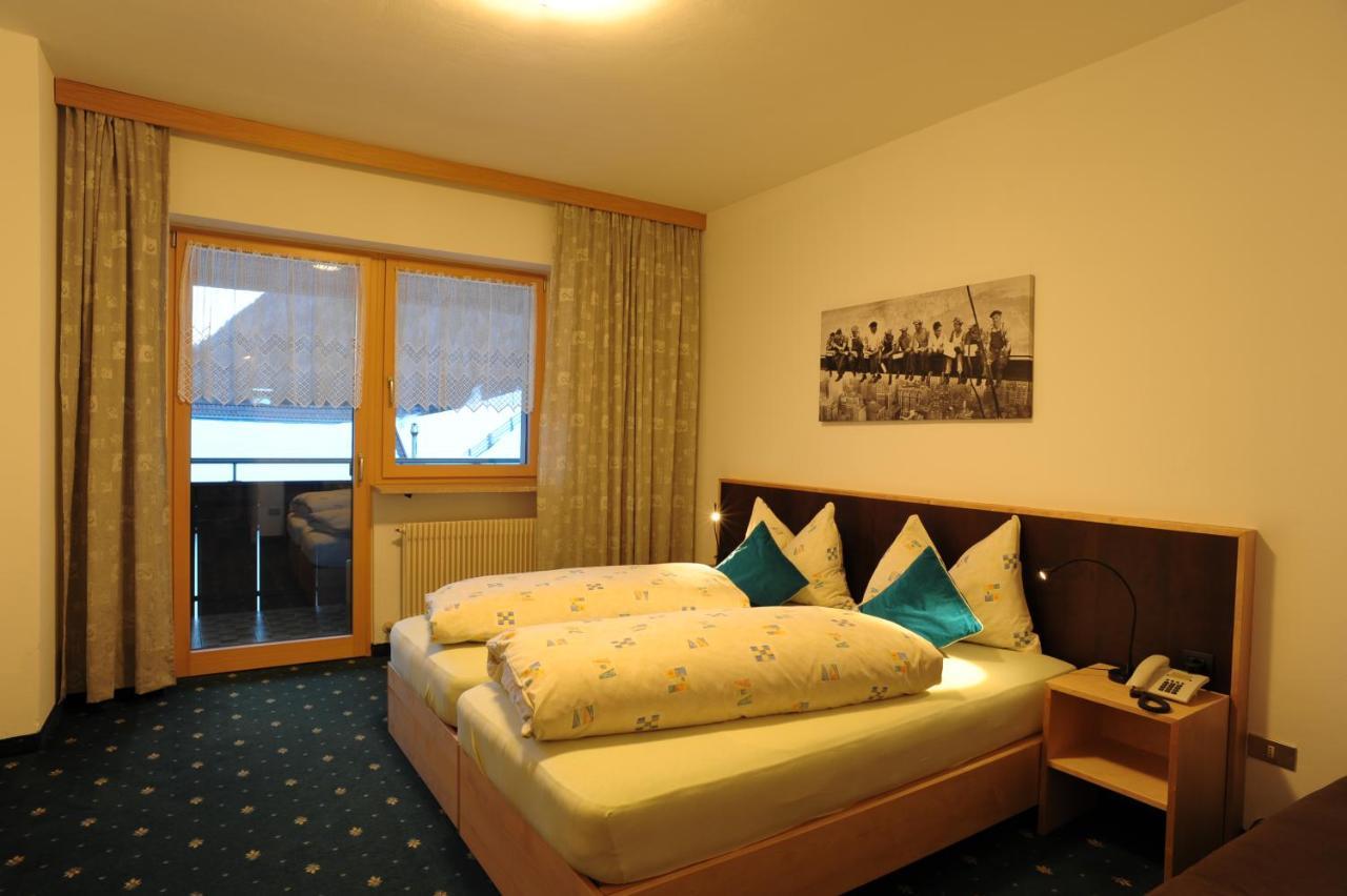 Hotel Martellerhof ภายนอก รูปภาพ